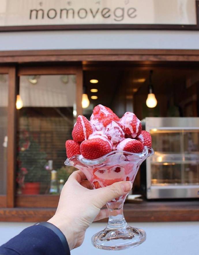 点击大图看下一张：完莓演绎、演绎莓丽的红红的草莓