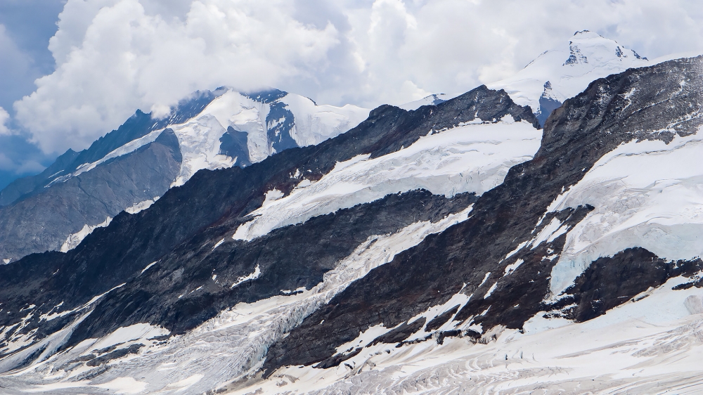 点击大图看下一张：一组雄伟大气的瑞士少女峰图片欣赏