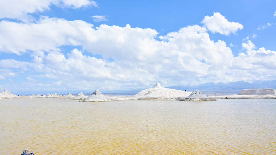 点击大图看下一张：中国”天空之境“的茶卡盐湖美景图片欣赏