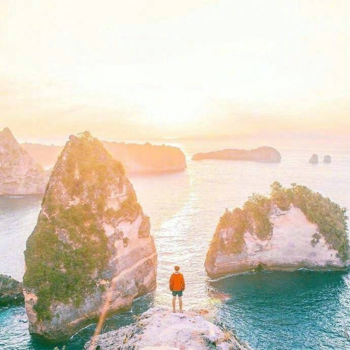 点击大图看下一张：阳光下七色的巴厘岛图片欣赏