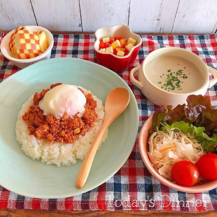 点击大图看下一张：一组美味好吃的一人食早餐图片欣赏