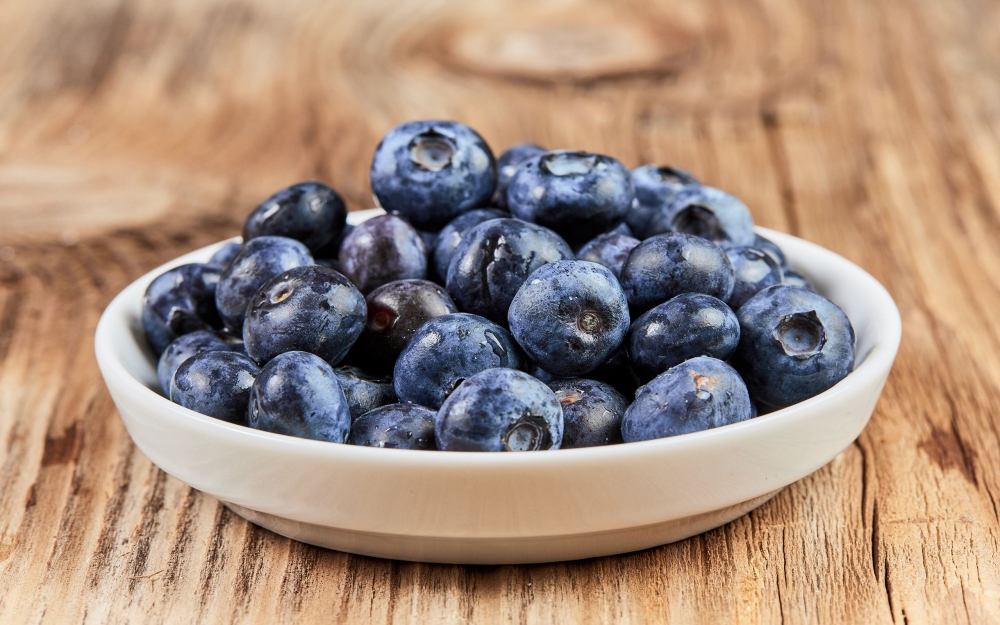 点击大图看下一张：蓝莓虽小，但营养丰富 多吃有益