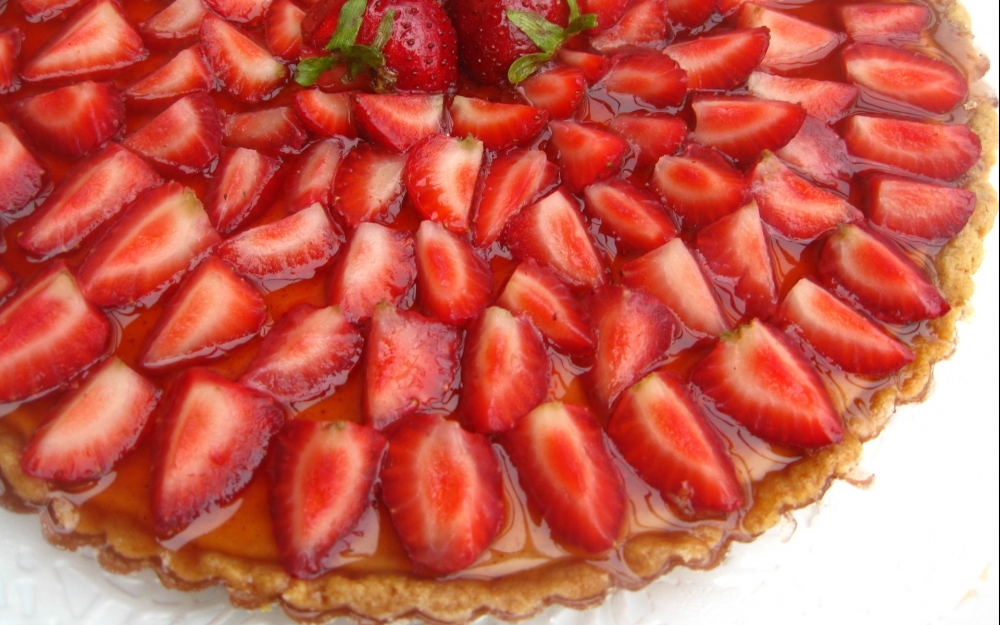 点击大图看下一张：一组十分诱人的草莓蛋糕高清图片图片