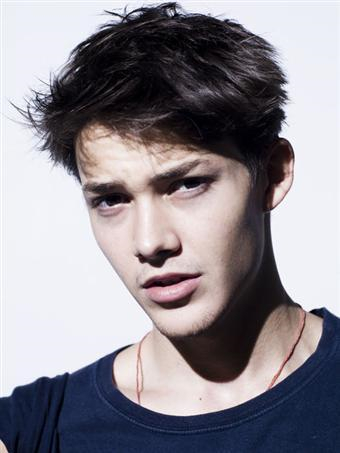 点击大图看下一张：时尚新宠欧美男模帅哥Rob Moore帅气迷人写真图片