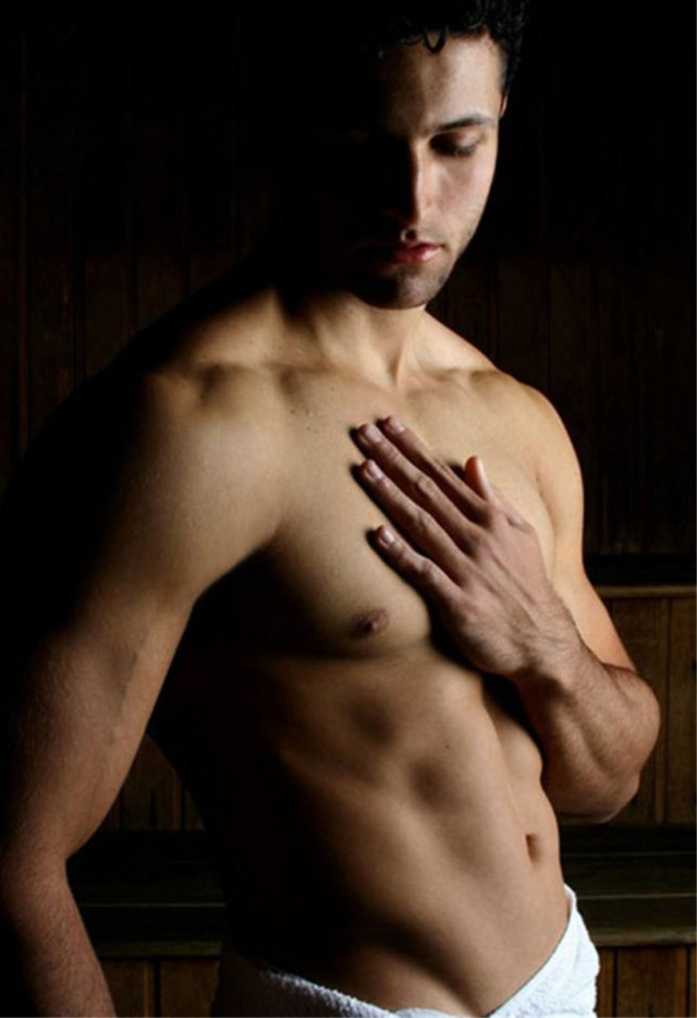 点击大图看下一张：性感帅气的欧美帅哥裸体写真照片