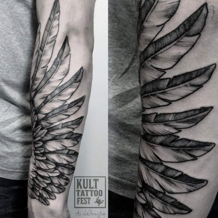 点击大图看下一张：纹身翅膀图案 10张各种风格的羽毛翅膀纹身图案