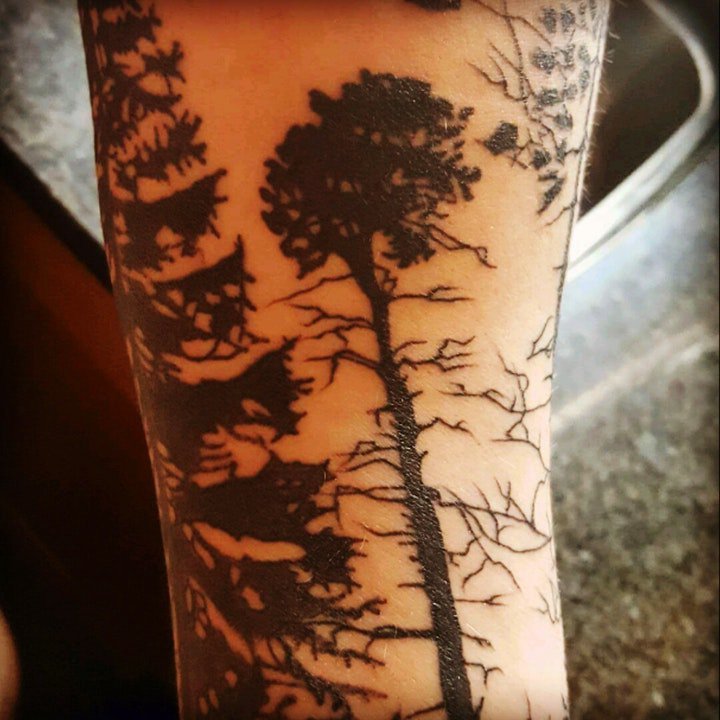 点击大图看下一张：树林纹身图案  9款创意而又精彩的森林纹身图案