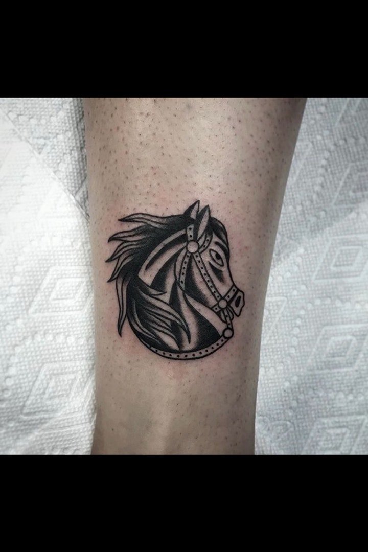 点击大图看下一张：骏马纹身图案 9款雄姿勃勃的骏马纹身图案