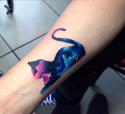 点击大图看下一张：28组水彩色的纹身作品图案欣赏