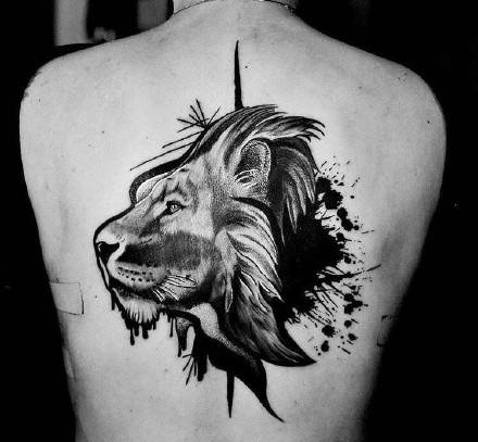 点击大图看下一张：9张适合狮子座的狮子纹身作品图案