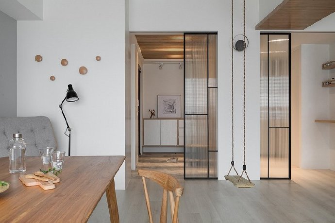 点击大图看下一张：MUJI风日式住宅，趣味与实用兼具的空间