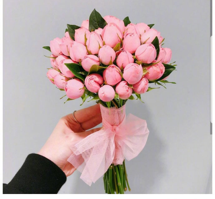 点击大图看下一张：一组唯美的粉色系花束图片欣赏