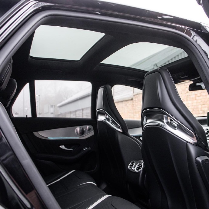 点击大图看下一张：一组帅气黑色的Benz glc63 奔驰图片欣赏