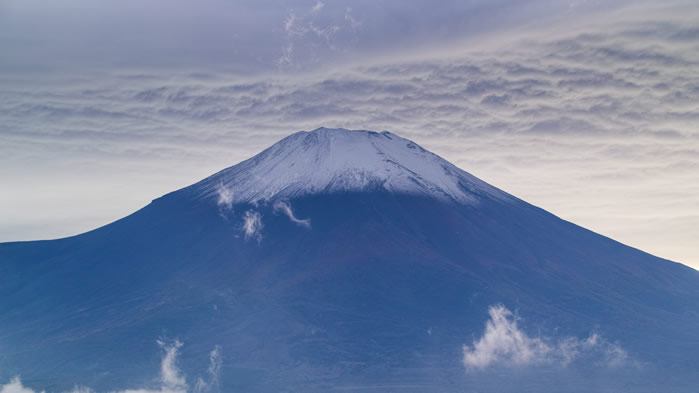 点击大图看下一张：富士山是日本的最高峰，山际辽远，风光旖旎