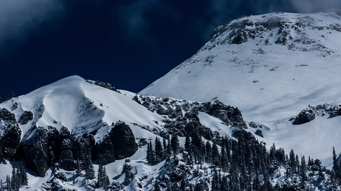 点击大图看下一张：一组威武的雪山高清图片欣赏