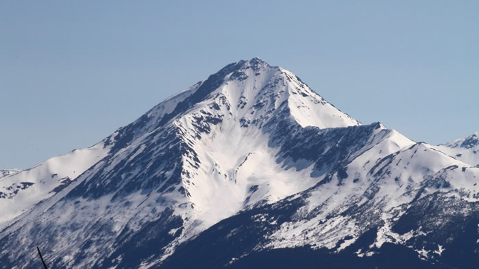 点击大图看下一张：一组威武的雪山高清图片欣赏