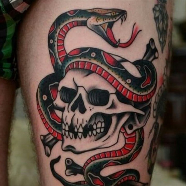 点击大图看下一张：纹身蛇图片 9张冰冷而又无情的蛇纹身图案