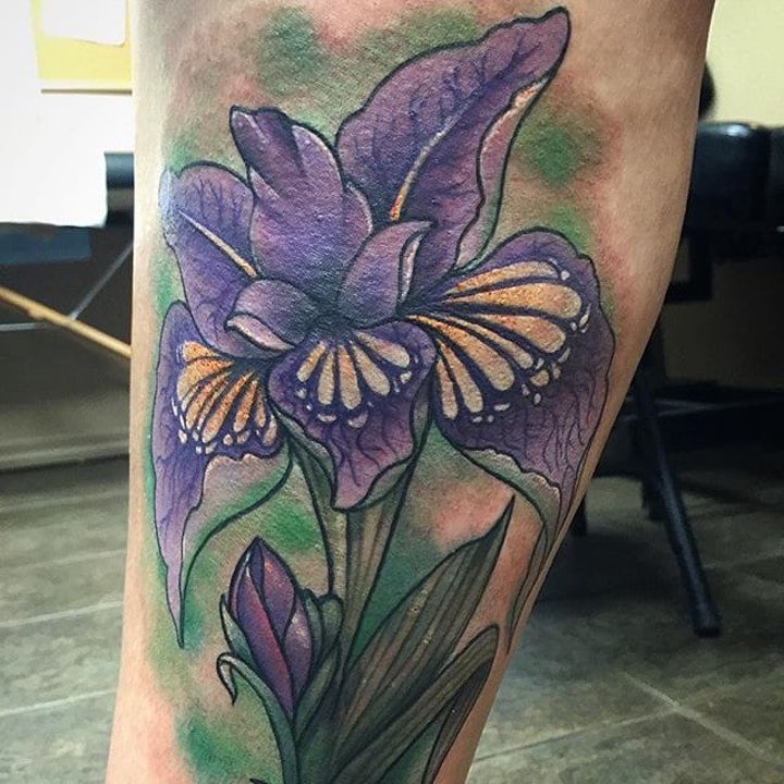 点击大图看下一张：花朵纹身图案 女生各部位漂亮的植物花朵纹身图案