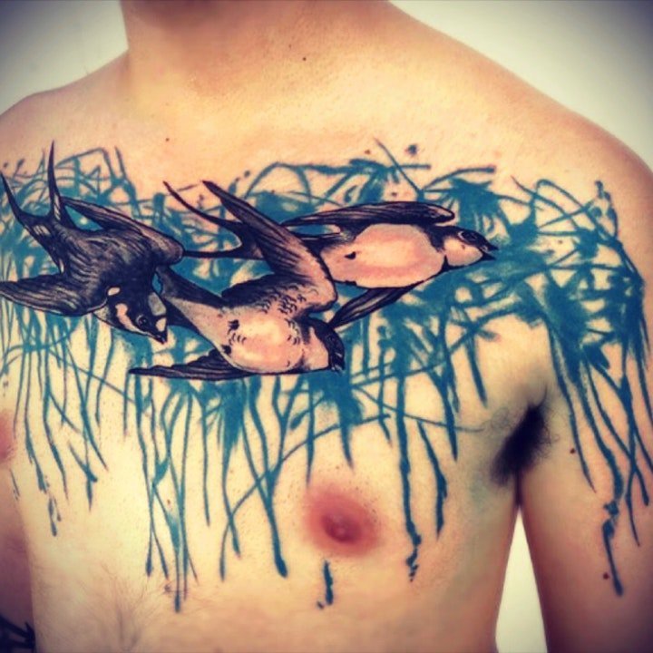 点击大图看下一张：纹身燕子   多款喧闹活跃的燕子纹身图案