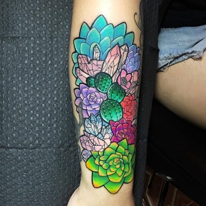 点击大图看下一张：植物纹身图案 多款彩绘纹身创意和小清新纹身植物图案