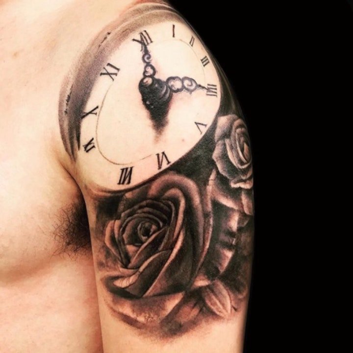 点击大图看下一张：时钟纹身图案 10款黑灰纹身骷髅头与时钟组合的纹身图案