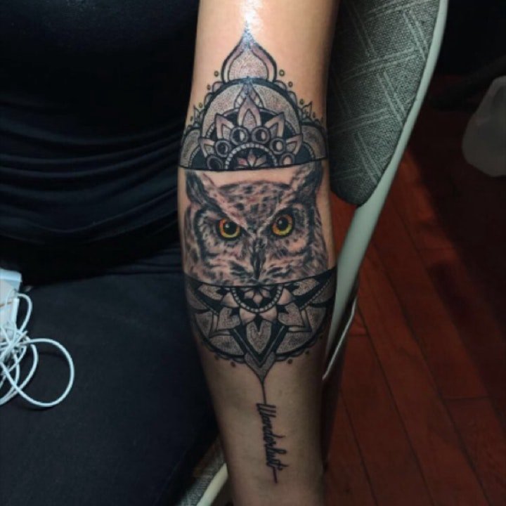 点击大图看下一张：纹身猫头鹰   宛如黑夜精灵的猫头鹰纹身图案