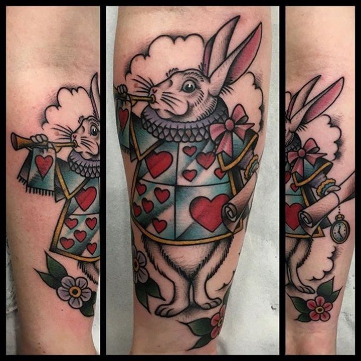 点击大图看下一张：可爱兔子纹身  一组温和灵动的兔子纹身图案