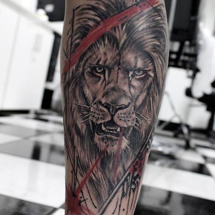 点击大图看下一张：狮子纹身图案  10张百兽之王霸气的狮子纹身图案