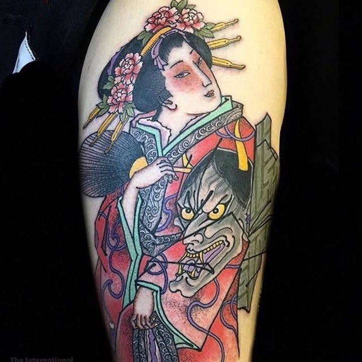 点击大图看下一张：扇子纹身图案 10张彩绘纹身日本艺妓扇子纹身图案