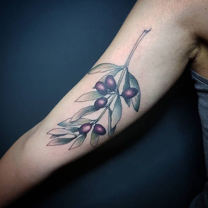 点击大图看下一张：植物纹身图案 身10组花朵或树枝纹身的植物纹身图案