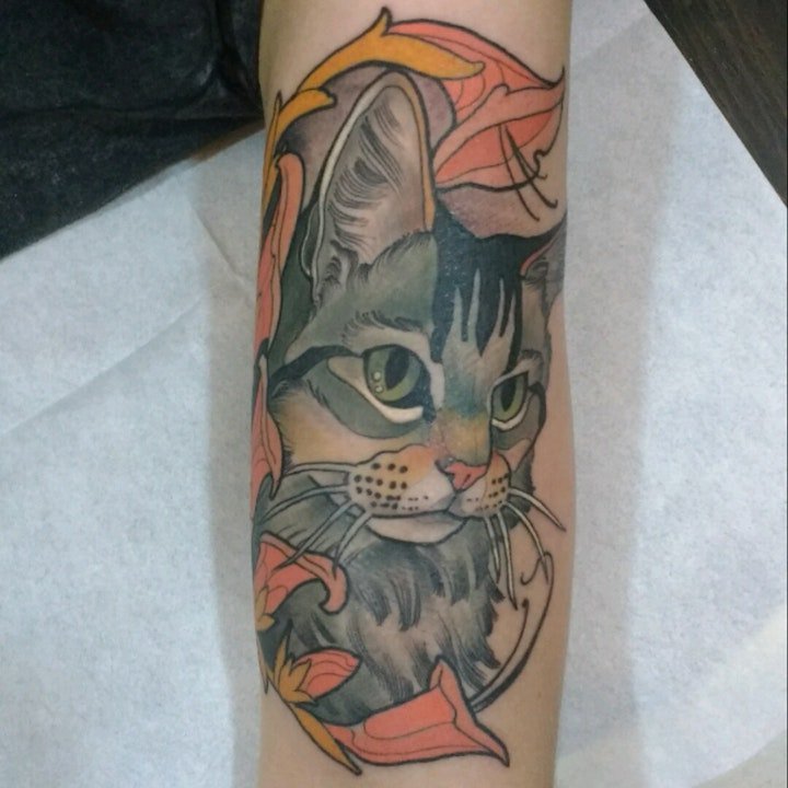 点击大图看下一张：纹身图案小猫 多款彩绘纹身或黑色的小猫纹身图案