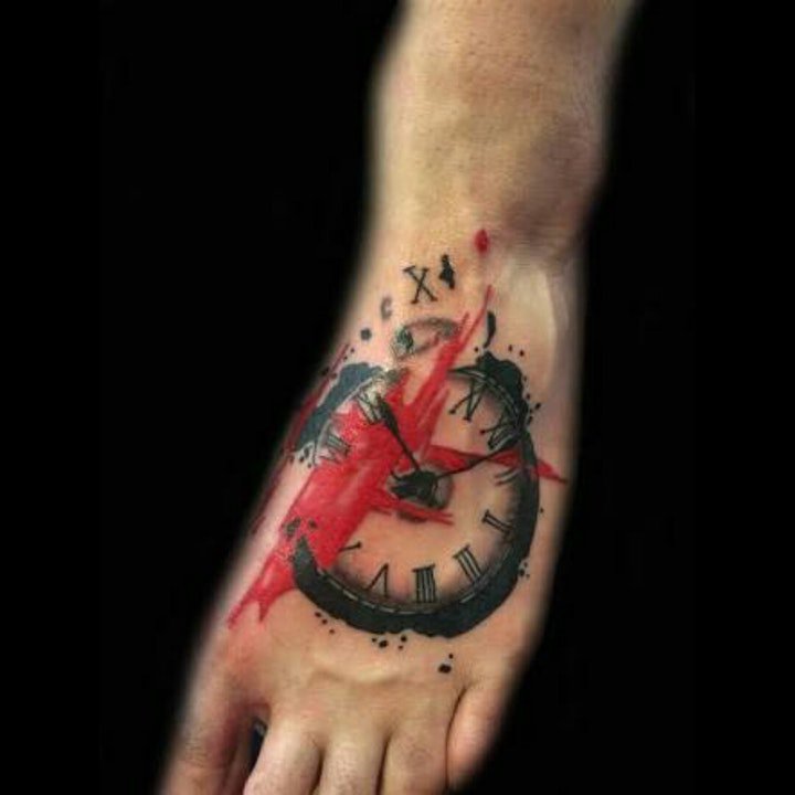 点击大图看下一张：钟表纹身图案 10组多款黑灰色的创意钟表纹身图案