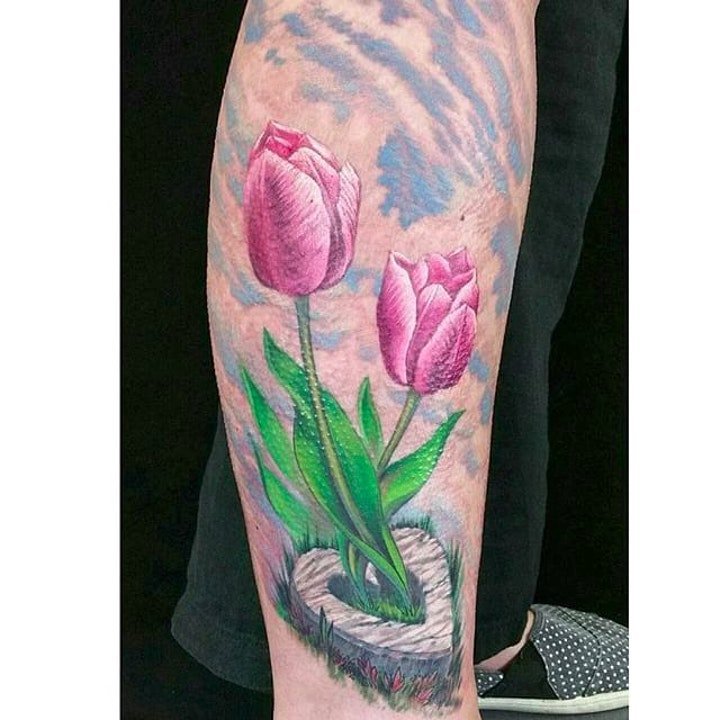 点击大图看下一张：花朵纹身 女生各个部位小花朵漂亮纹身图片