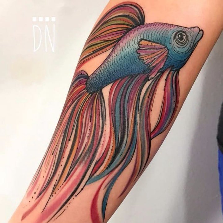 点击大图看下一张：斗鱼纹身图案    灵动而又唯美的一组鱼纹身图案