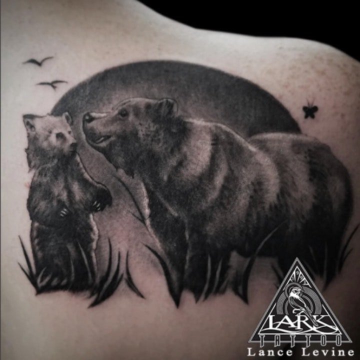 点击大图看下一张：纹身熊图案   多款粗壮凶猛而又创意的熊纹身图案