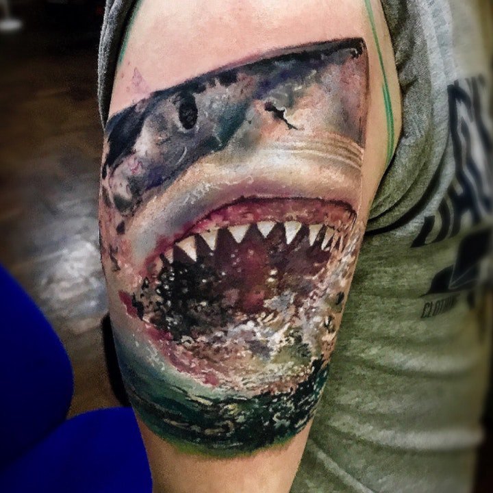 点击大图看下一张：纹身鲨鱼图案 多款可爱卡通的鲨鱼纹身图案欣赏