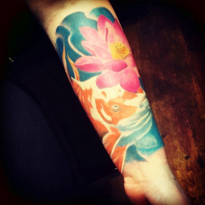 点击大图看下一张：彩色花朵纹身图案 唯美精致的一组彩色花朵纹身图案