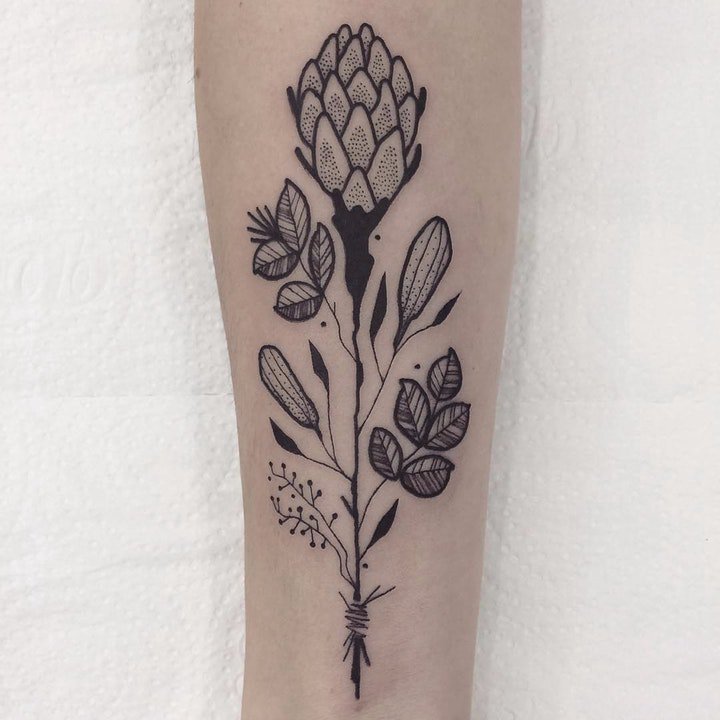 点击大图看下一张：植物纹身图案 多款或黑灰或彩色十分漂亮的植物纹身图案