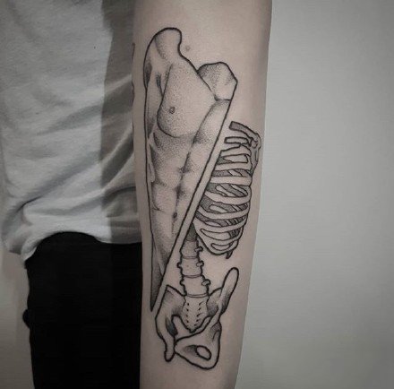 点击大图看下一张：骨骼纹身 最适合医学生纹的一组人体构造骨骼纹身图片