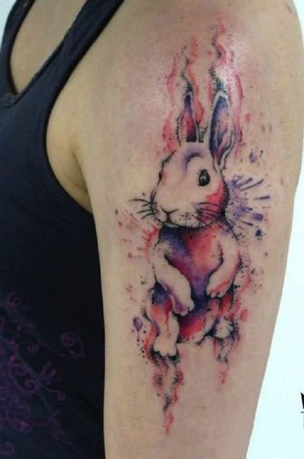 点击大图看下一张：一组水墨风格的兔子纹身图片