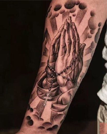 点击大图看下一张：纹身十字架 9张西方宗教的十字架纹身图案