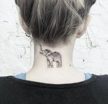 点击大图看下一张：可爱小象纹身 9张很可爱的小象纹身图片欣赏