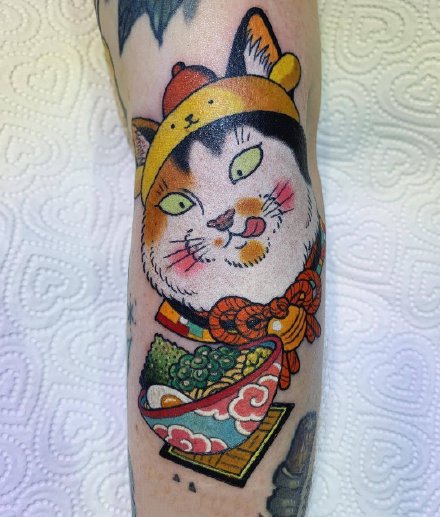 点击大图看下一张：日式传统风格的老鼠和猫等彩色纹身图