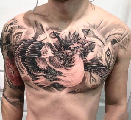 点击大图看下一张：9款男性的大花胸纹身作品图片