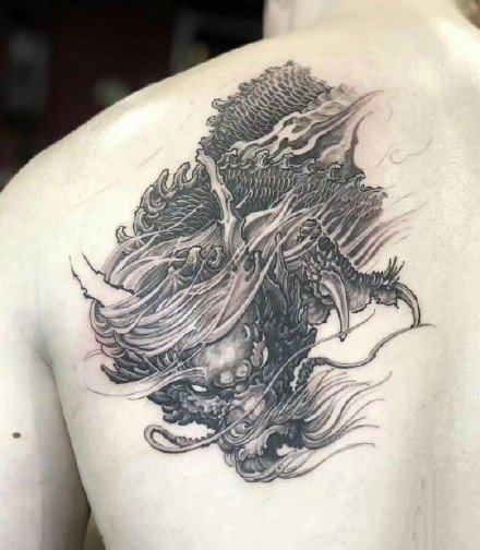 点击大图看下一张:24款不错的欧美黑灰创意纹身图片