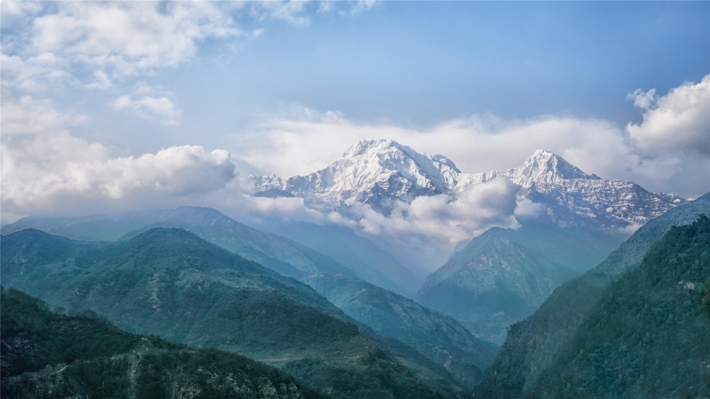 点击大图看下一张：喜马拉雅山风景高清桌面壁纸