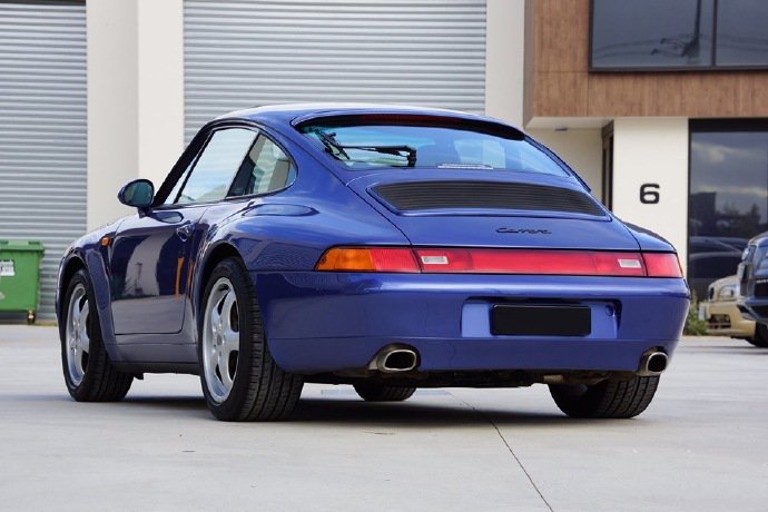 点击大图看下一张：Porsche 911 Carrera 993 致敬老蛙