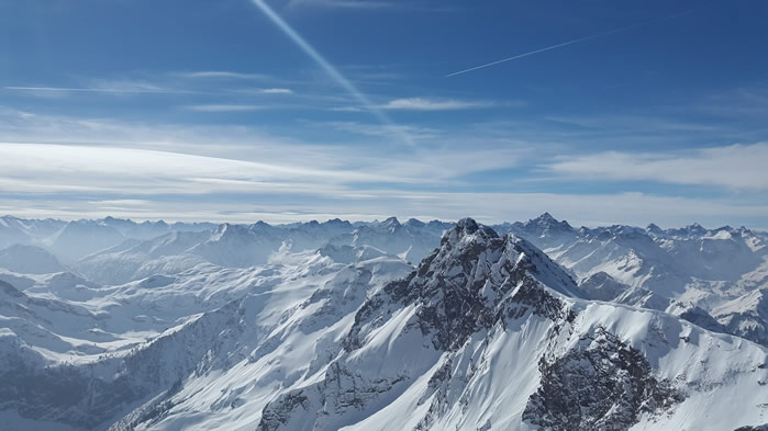 点击大图看下一张：一组冰雪覆盖的山脉高清图片欣赏