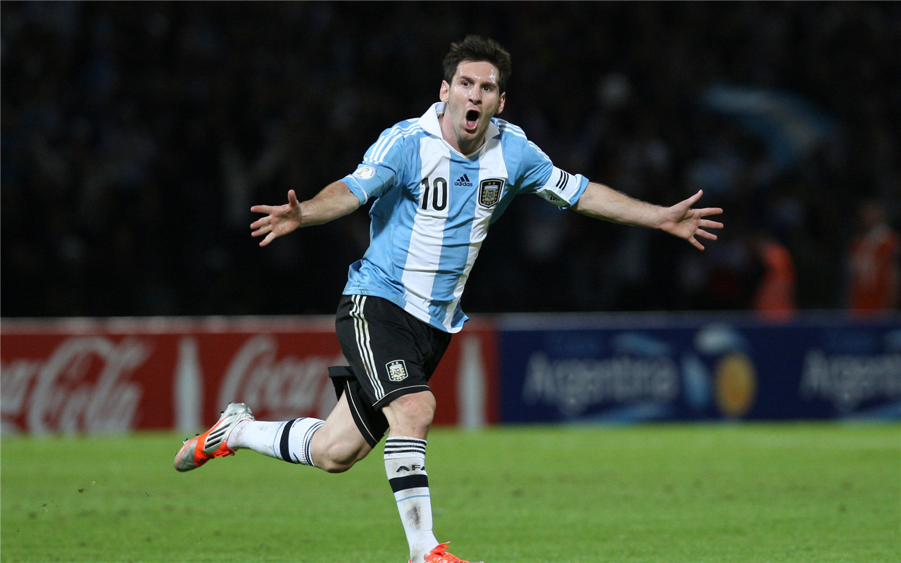 点击大图看下一张：阿根廷足球帅哥梅西壁纸图片