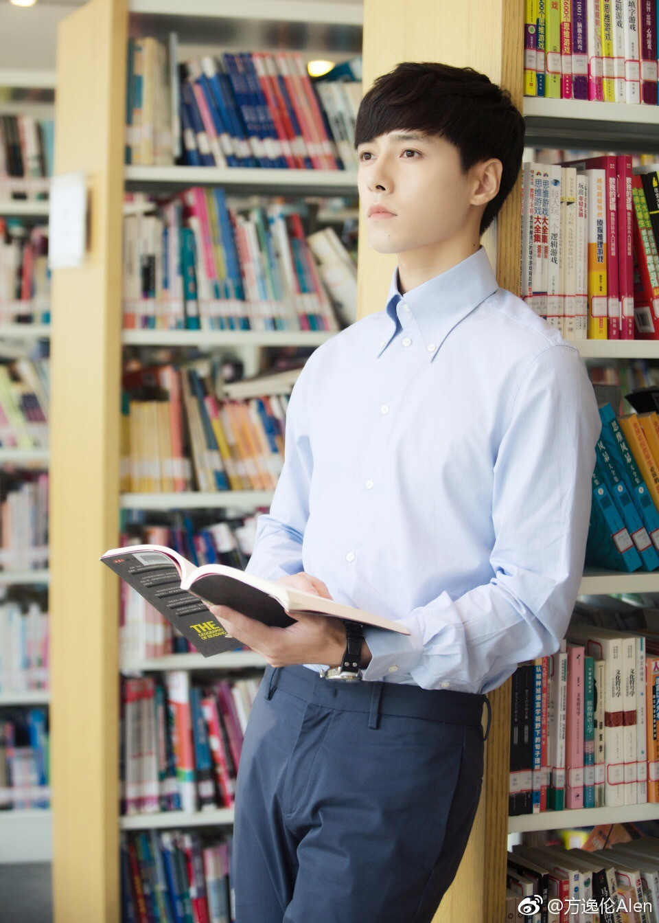 点击大图看下一张：明星帅哥方逸伦写真大片